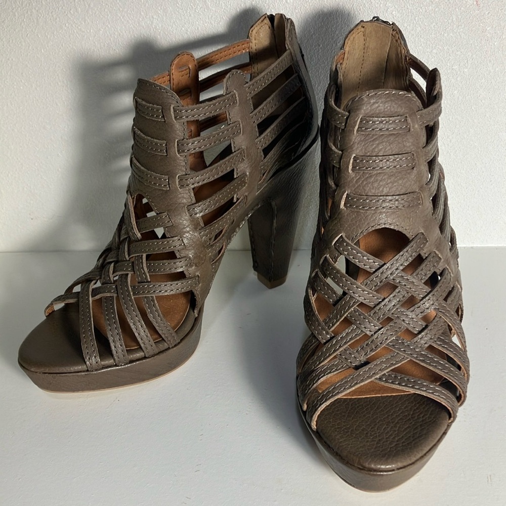 Women's Strappy Brown Heeled Sandals